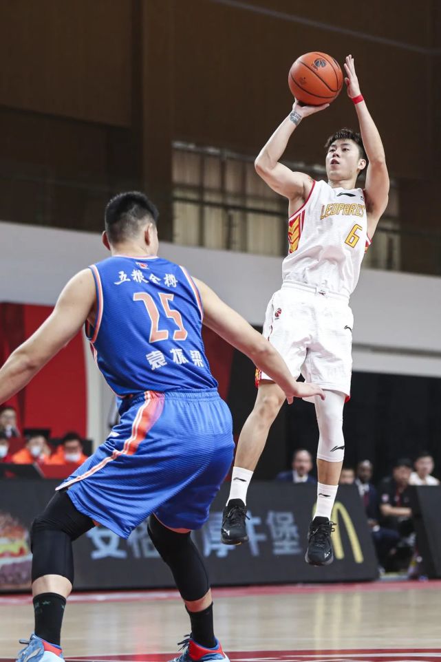 关于北京队老将表现出色，赛季开门红的信息