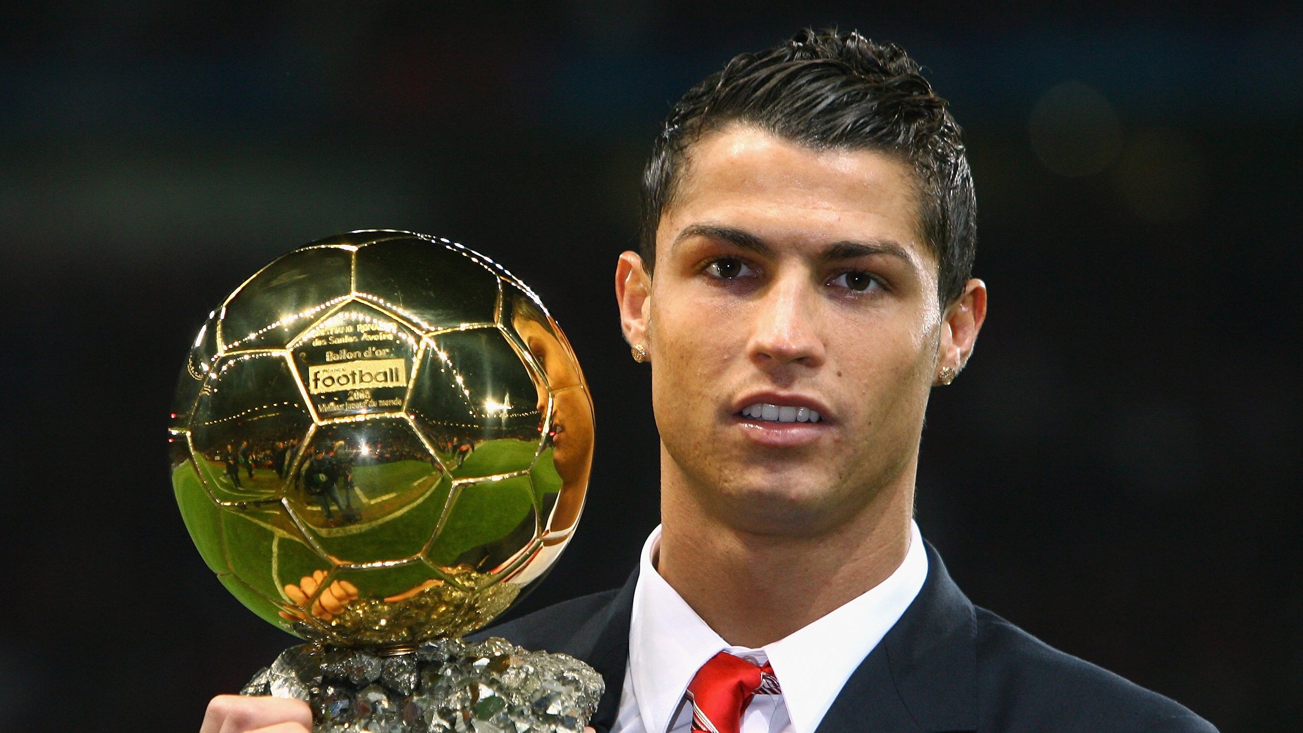 范戴克防守艺术铸就经典，拜仁铁血一战粉碎罗马神话