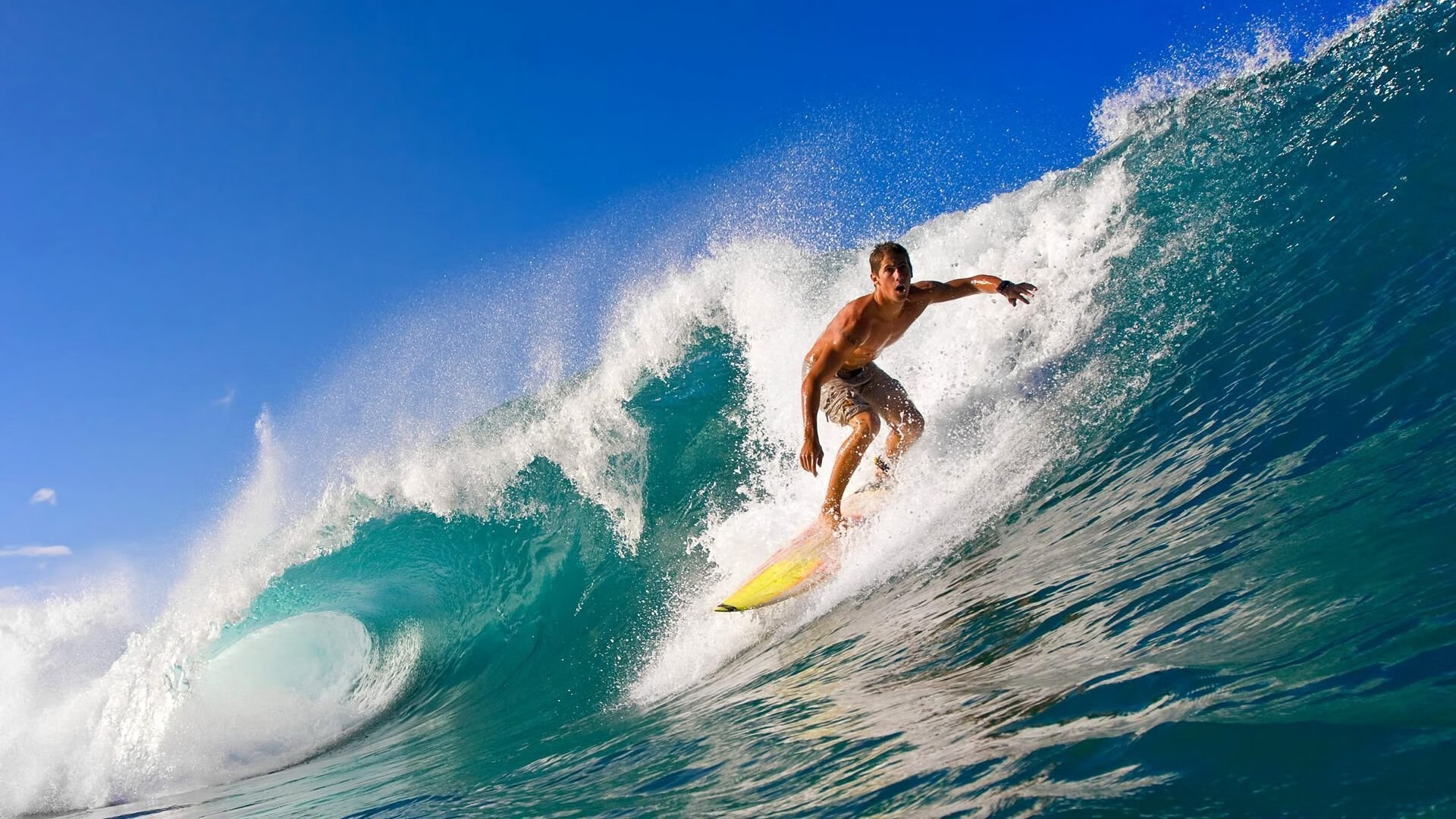 孤星耀黄海，当青岛队鏖战马刺，胡金秋用一腔热血点燃了整个赛场